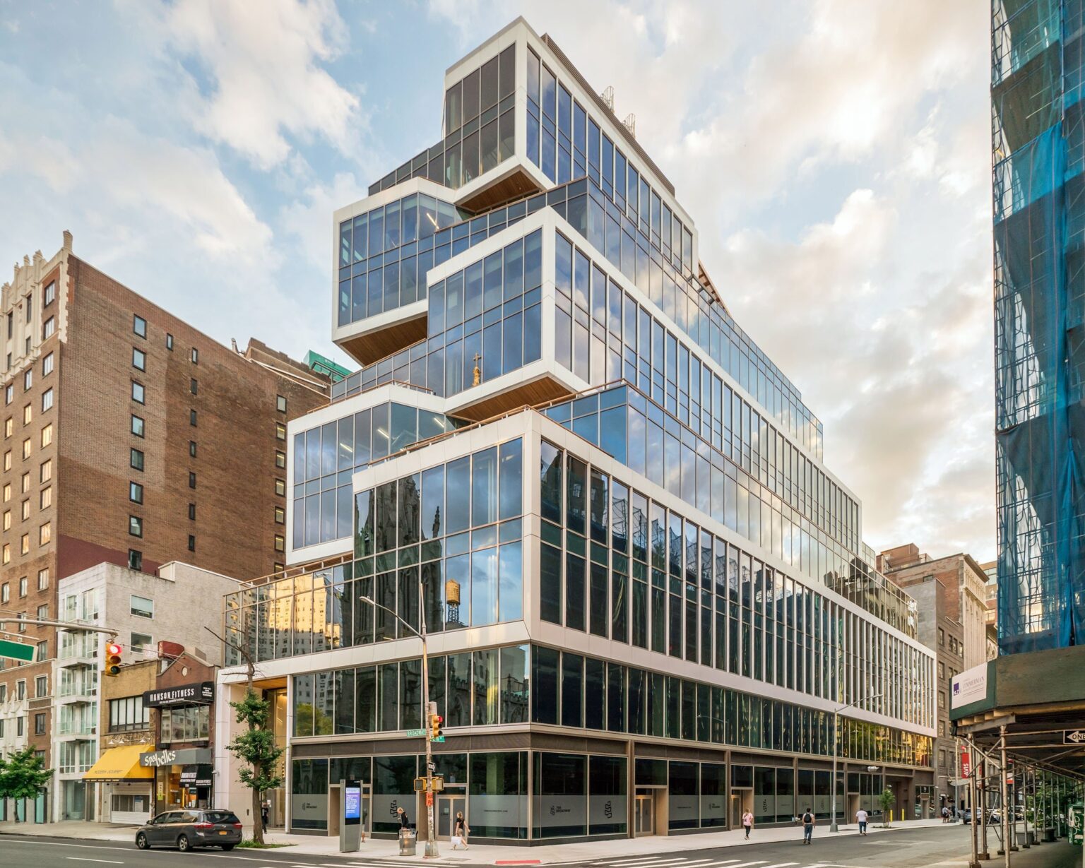Holdover: NYC Office Leasing, Explained, New York office space