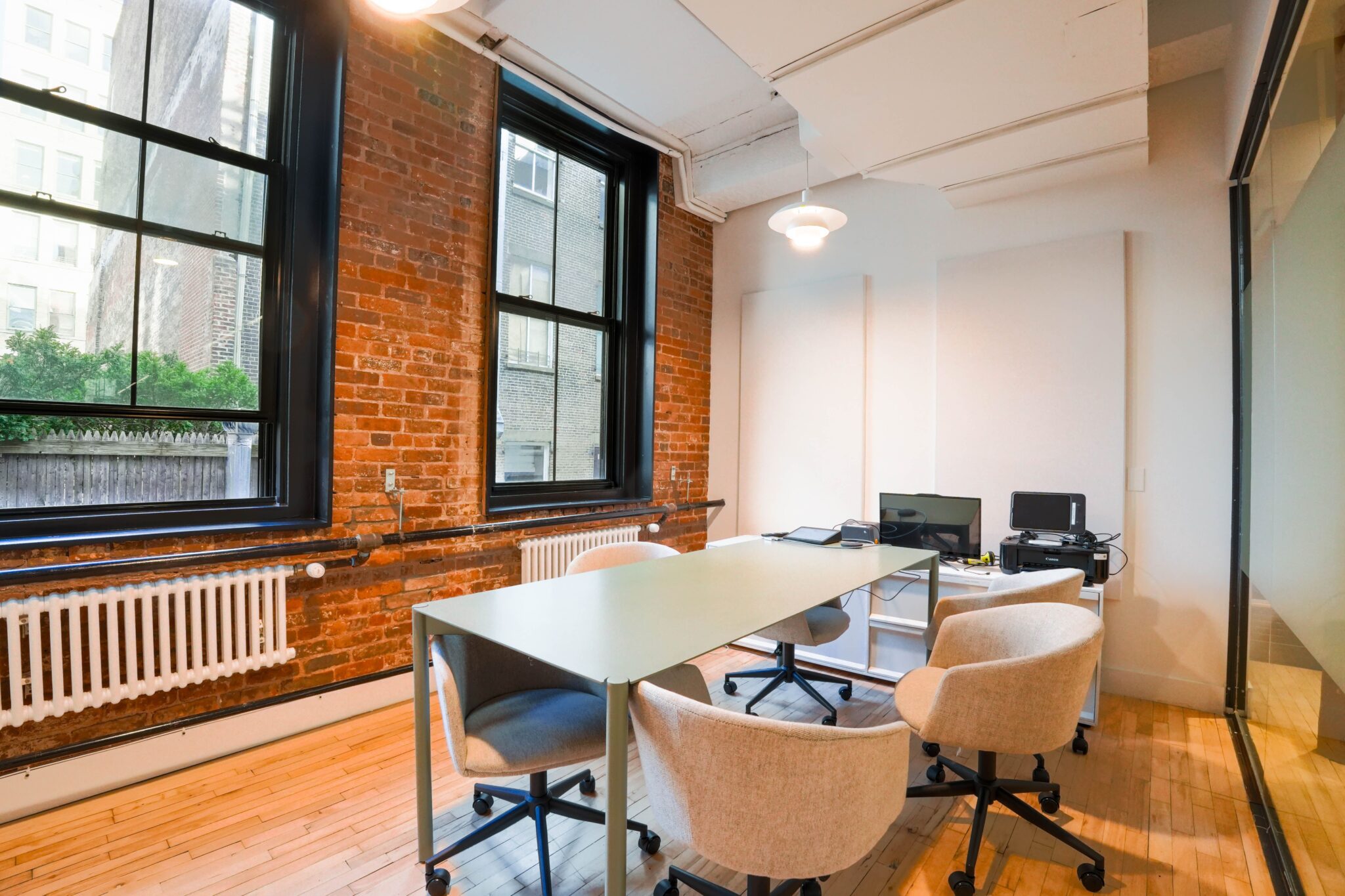 Bryant Park vs FiDi: Office Space Compared, New York office space